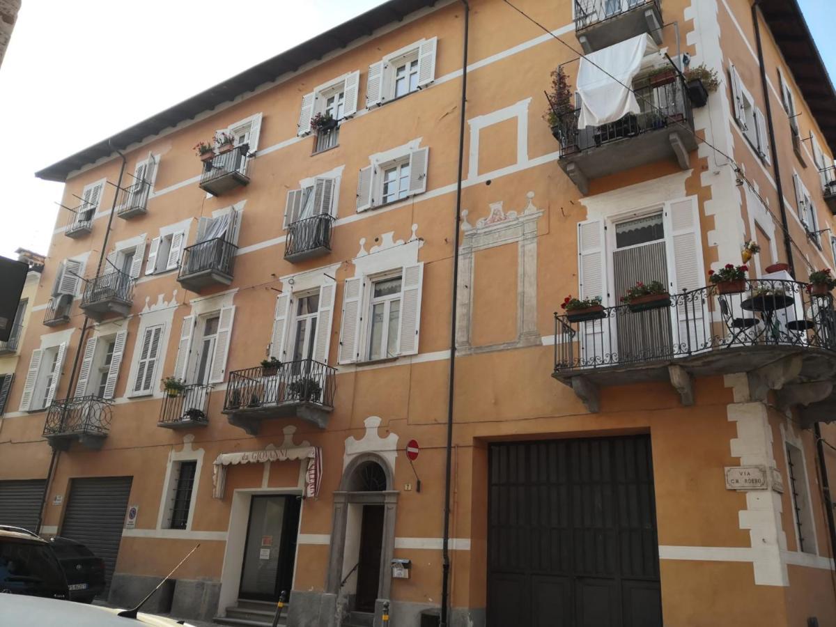 Casa Del Conte Massimiliano Roero Lejlighed Cuneo Eksteriør billede